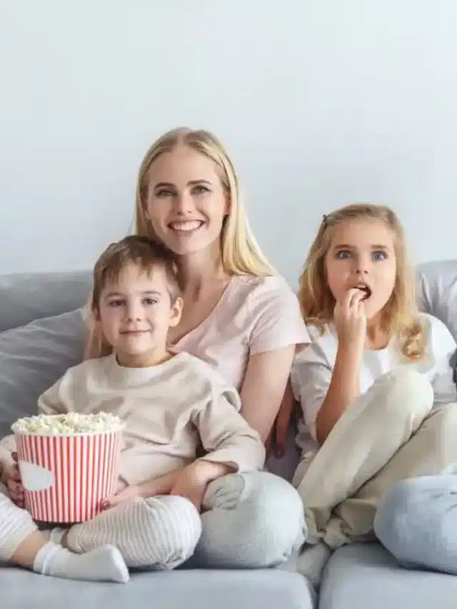 What is IPTV? How does IPTV work?